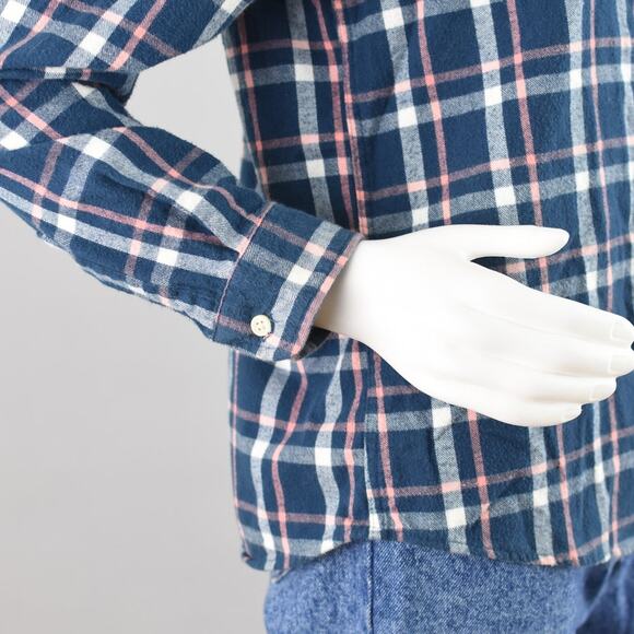 L.L. Bean Blue & Pink Button Down Plaid Flannel Shirt Women's Small - Picture 5 of 9